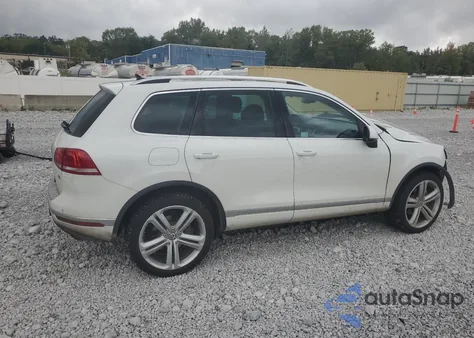 2017 Volkswagen Touareg Executive из США, поврежденный, VIN WVGGF7BP9HD001146